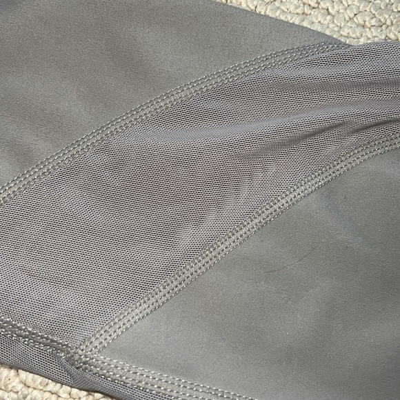 Size small grey athleta leggings! Only worn a few times. - Picture 5 of 5